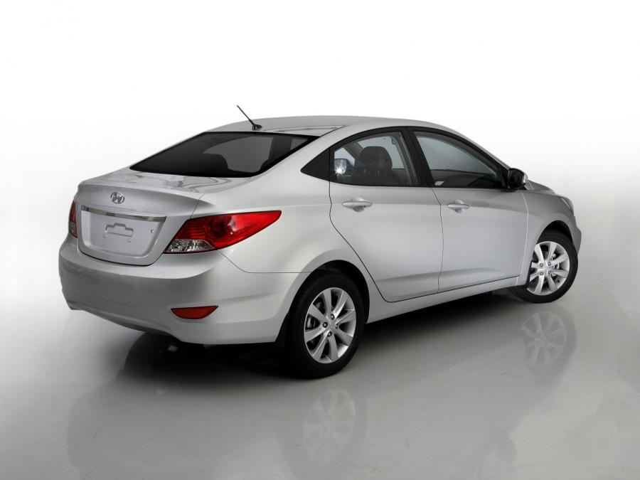  Hyundai Solaris 2010 года  (фото 14 из 26)